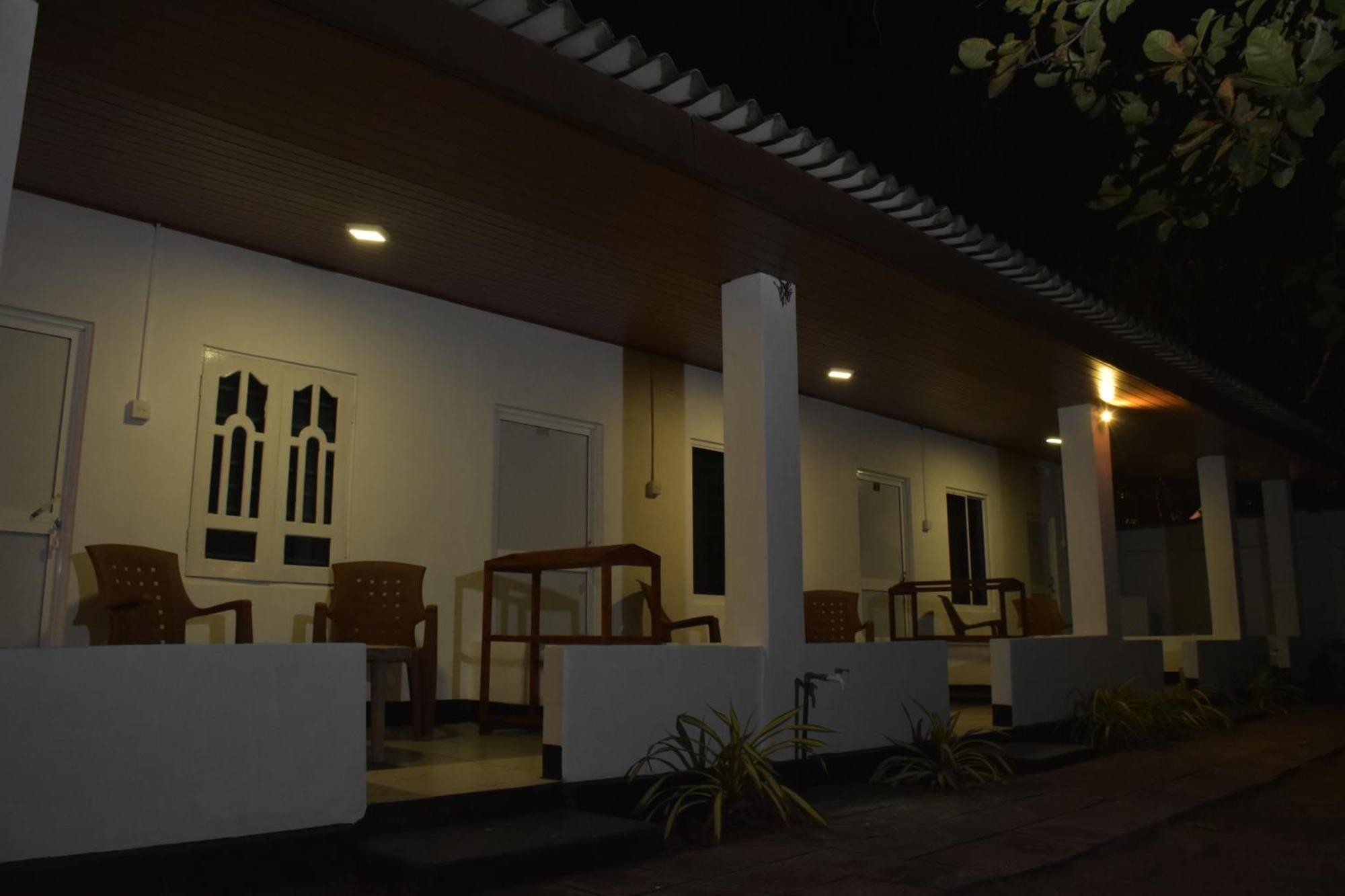 French Garden Regish Guest House Trincomalee Exterior foto